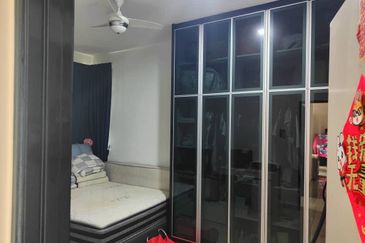 D'Summit Residences @ Kempas Utama