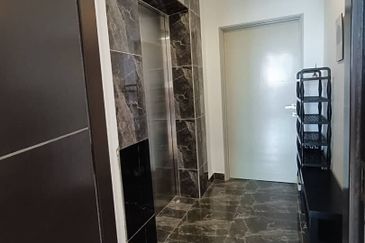 D'Summit Residences @ Kempas Utama