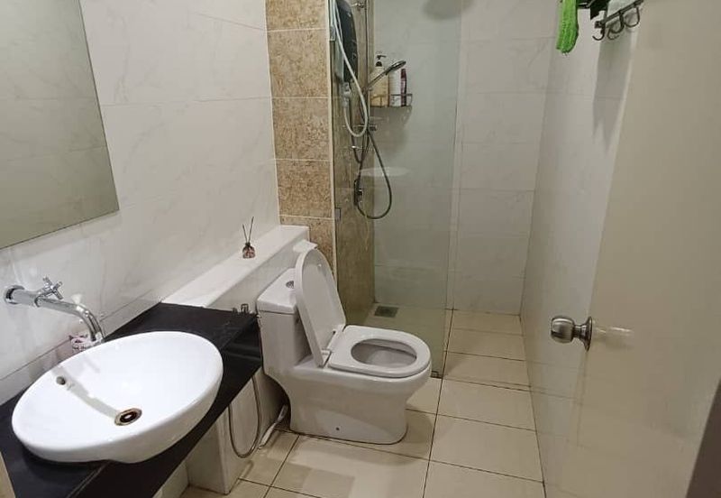 D'Summit Residences @ Kempas Utama