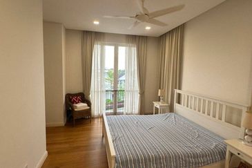 Emerald Bay @ Puteri harbour