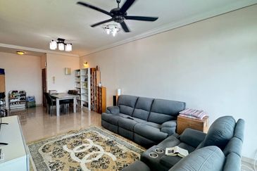 Sri Samudera Seaview Residence Suites