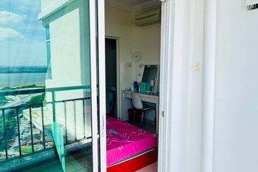 Sri Samudera Seaview Residence Suites