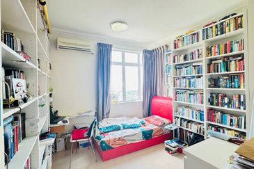 Sri Samudera Seaview Residence Suites