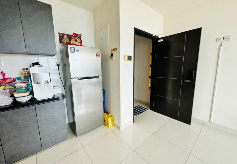 D'Summit Residences @ Kempas Utama