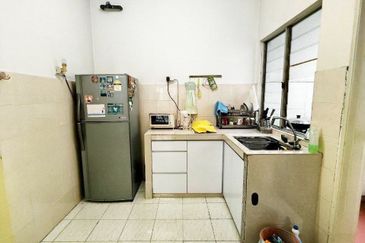 Bistari Impian Apartment @ Larkin