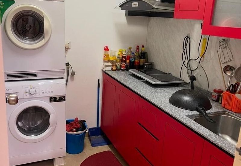 D'Summit Residences @ Kempas Utama