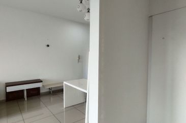 Seasons Luxury Apartments @ Amara Larkin