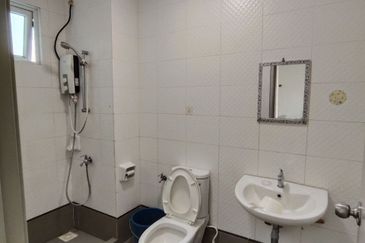 Seasons Luxury Apartments @ Amara Larkin