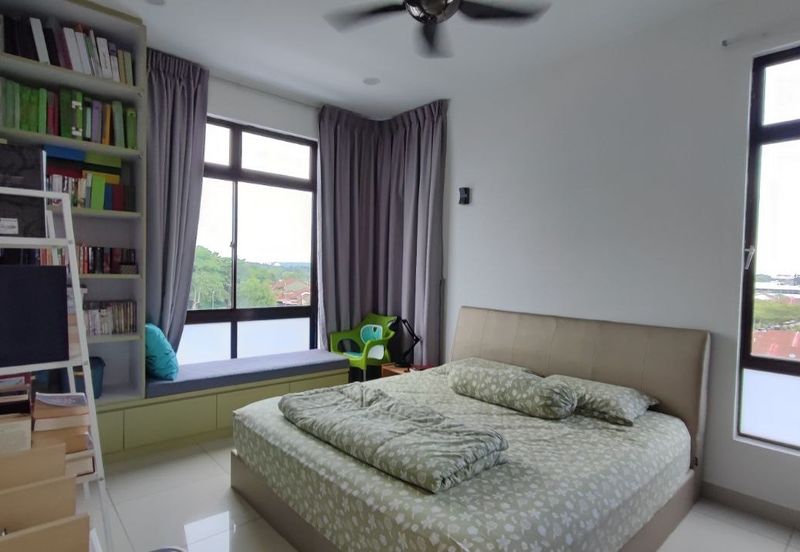 Seri Austin Luxury Apartment