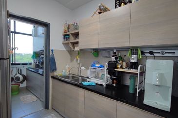 Seri Austin Luxury Apartment