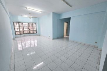 Dwi Mahkota Condominium