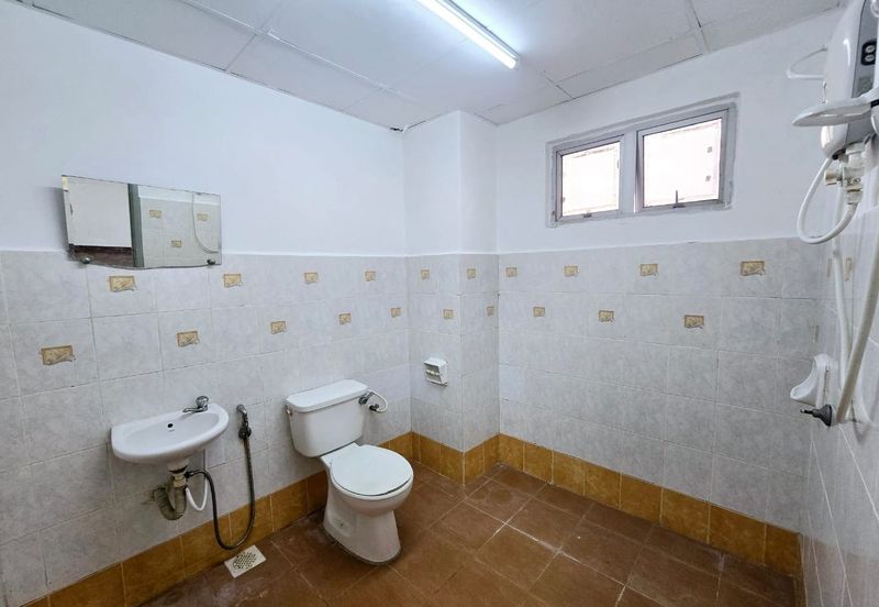 Dwi Mahkota Condominium