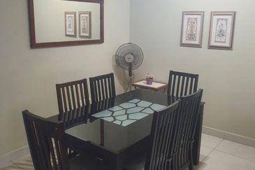 Golden Sands Seaview Residence