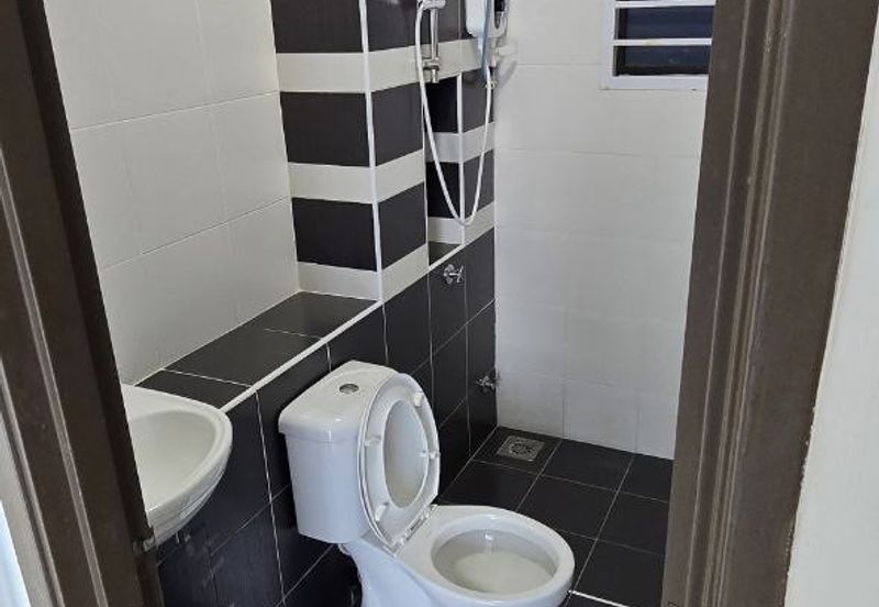 Seri Austin Luxury Apartment