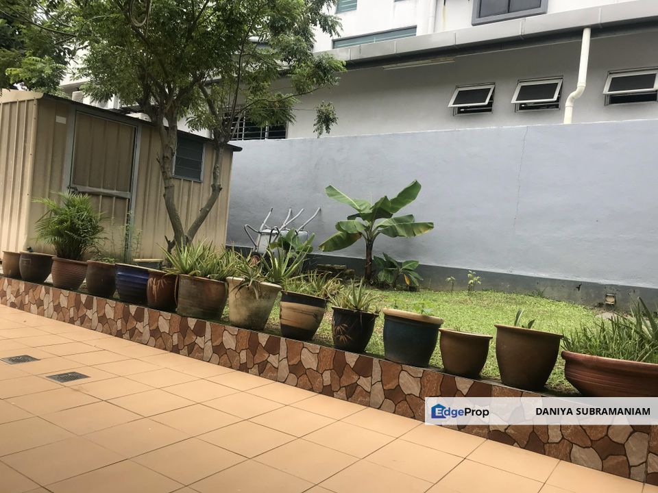 Section 4 Petaling Jaya Bungalow For Sale, Selangor, Petaling Jaya