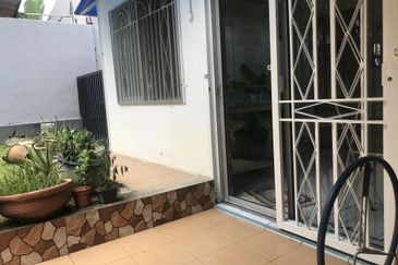 Section 4 Petaling Jaya Bungalow For Sale