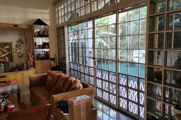 Bukit Tunku Adjoning Semi D For Sale