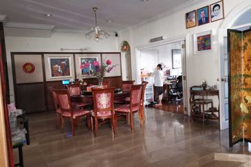 Bukit Tunku Adjoning Semi D For Sale