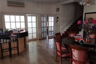 Bukit Tunku Adjoning Semi D For Sale