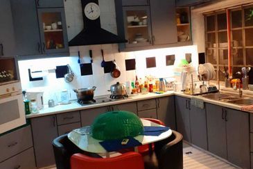 Bukit Tunku Adjoning Semi D For Sale