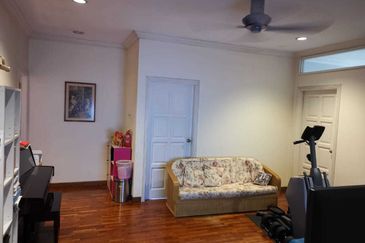 Bukit Tunku Adjoning Semi D For Sale