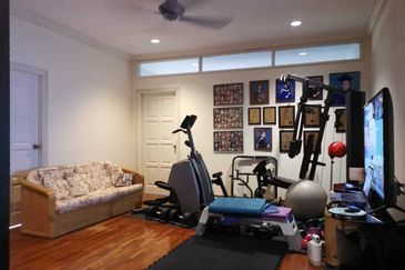 Bukit Tunku Adjoning Semi D For Sale