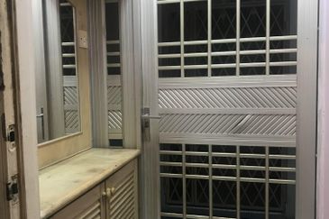 Pangsapuri Bukit Awansari (OG Court)