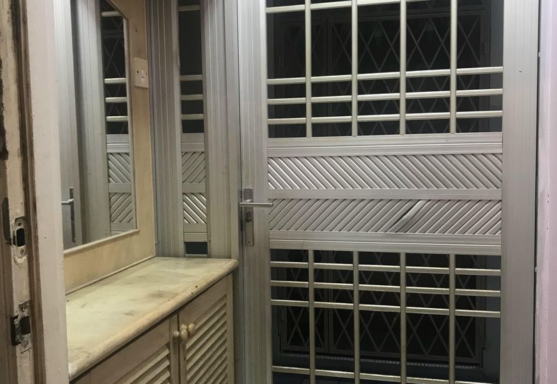 Pangsapuri Bukit Awansari (OG Court)