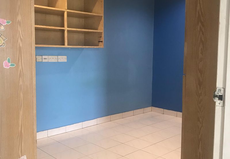 Pangsapuri Bukit Awansari (OG Court)