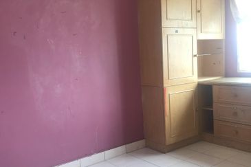 Pangsapuri Bukit Awansari (OG Court)