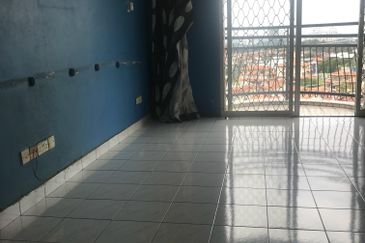 Pangsapuri Bukit Awansari (OG Court)