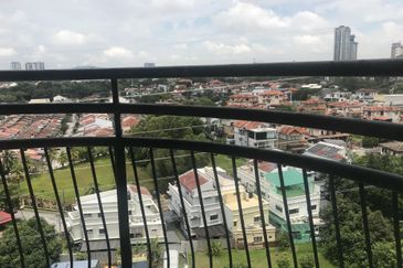 Pangsapuri Bukit Awansari (OG Court)