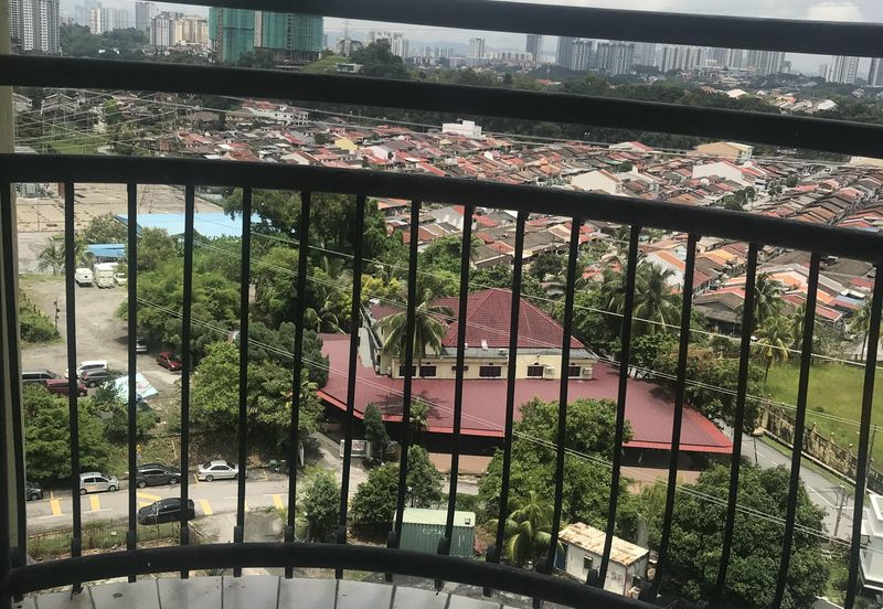 Pangsapuri Bukit Awansari (OG Court)