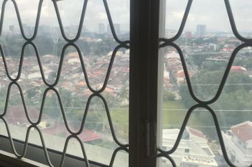 Pangsapuri Bukit Awansari (OG Court)