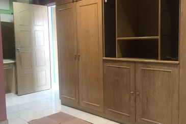 Pangsapuri Bukit Awansari (OG Court)