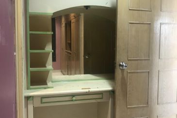 Pangsapuri Bukit Awansari (OG Court)