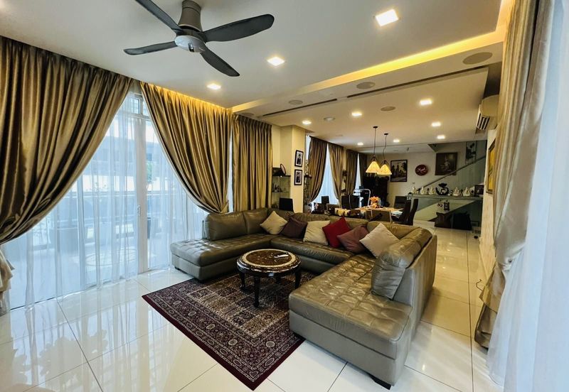 Saville @ The Park - Twin Villa