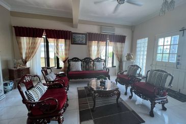 Jalan Suasana, Bandar Tun Hussein Onn