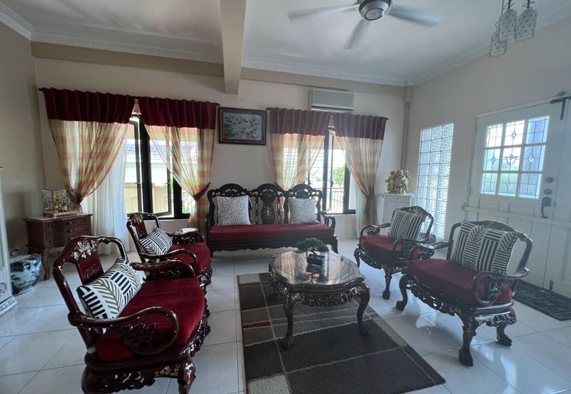 Jalan Suasana, Bandar Tun Hussein Onn