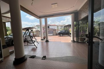 Jalan Suasana, Bandar Tun Hussein Onn