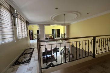 Jalan Suasana, Bandar Tun Hussein Onn