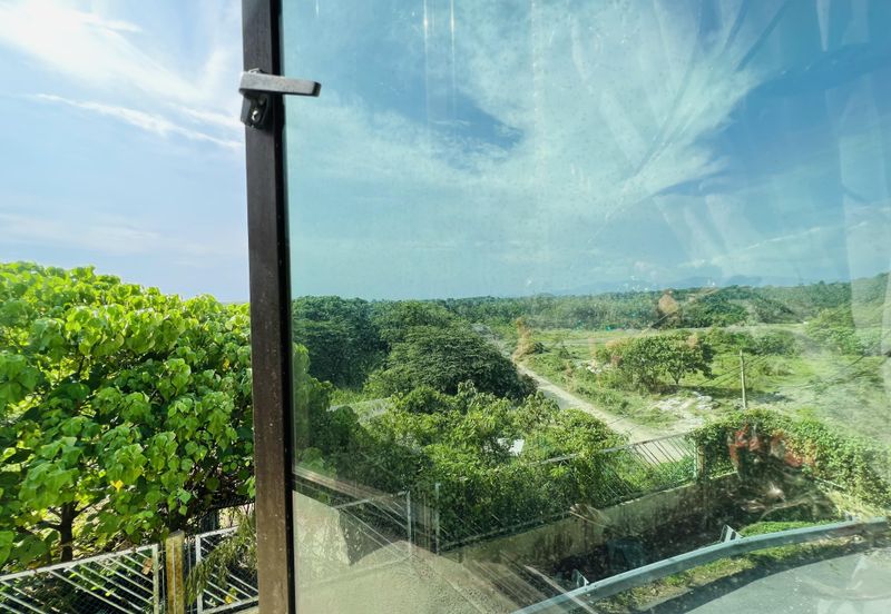 Corner Lot Suria Residences Mantin