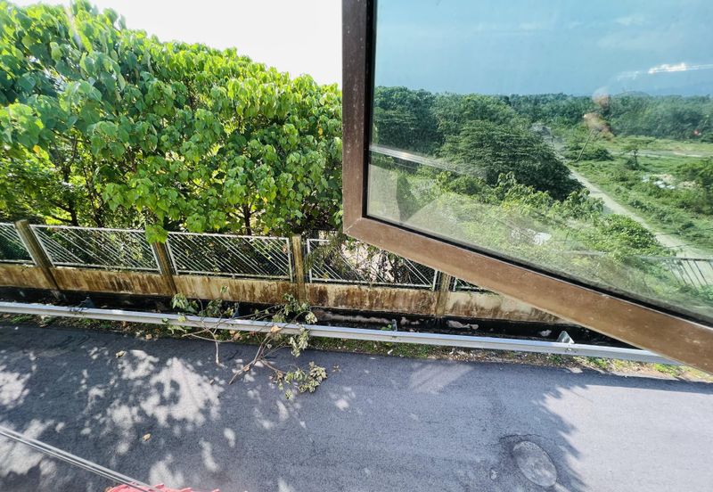 Corner Lot Suria Residences Mantin