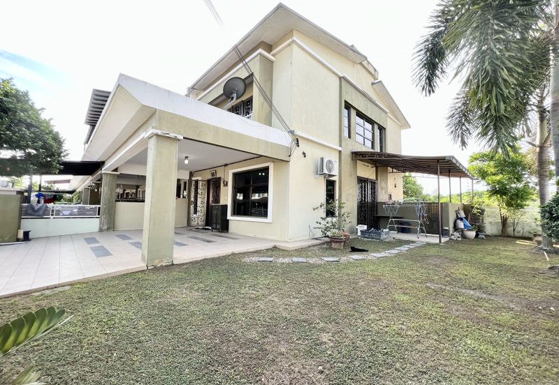 Corner Lot Suria Residences Mantin