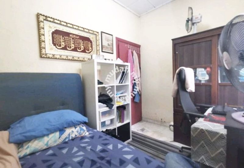 Jalan Suasana, Bandar Tun Hussein Onn