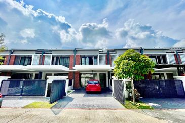 Elmina Green Three @ City of Elmina