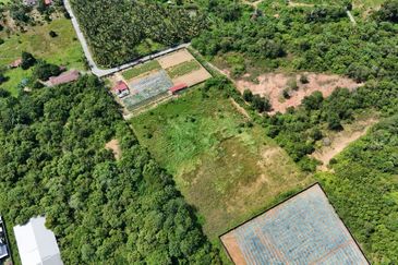 Tanah Pertanian Beranang Tengah