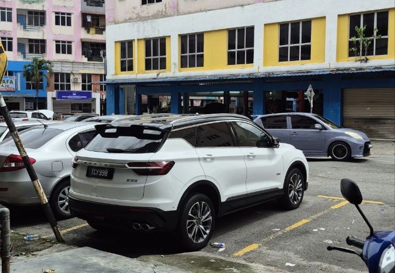 Jalan Reko Seksyen 14