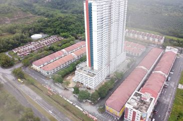 Salak Perdana Business Park