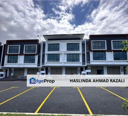 3 Storey Shop Putra Sentral 2 Bandar Seri Putra , Selangor, Bangi